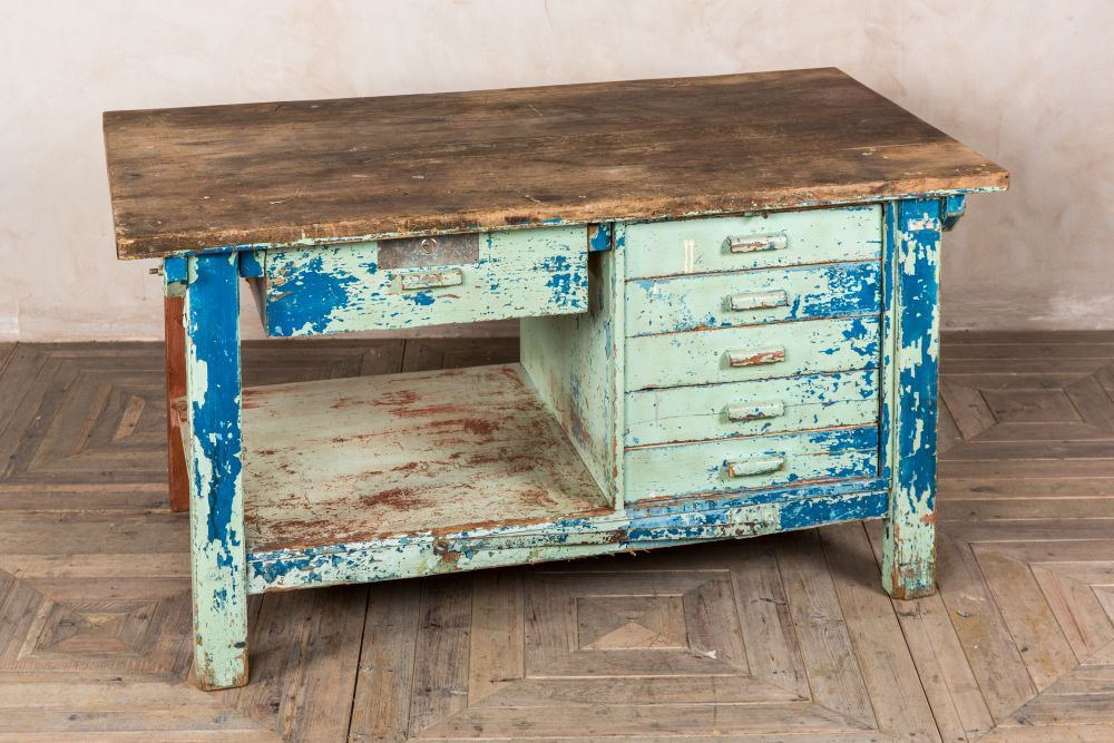 What are the cons of pre-owned furnitures?