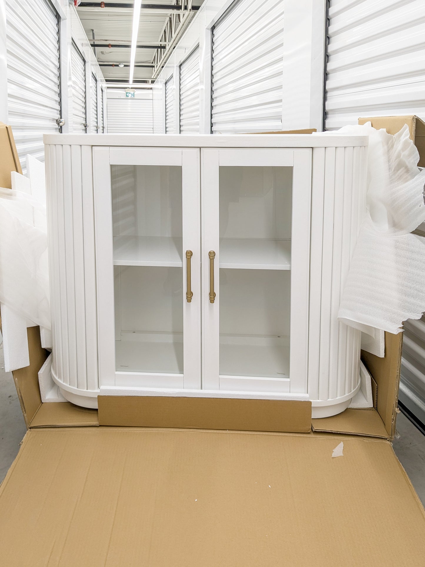 VAST White Curved Glass Door Cabinet