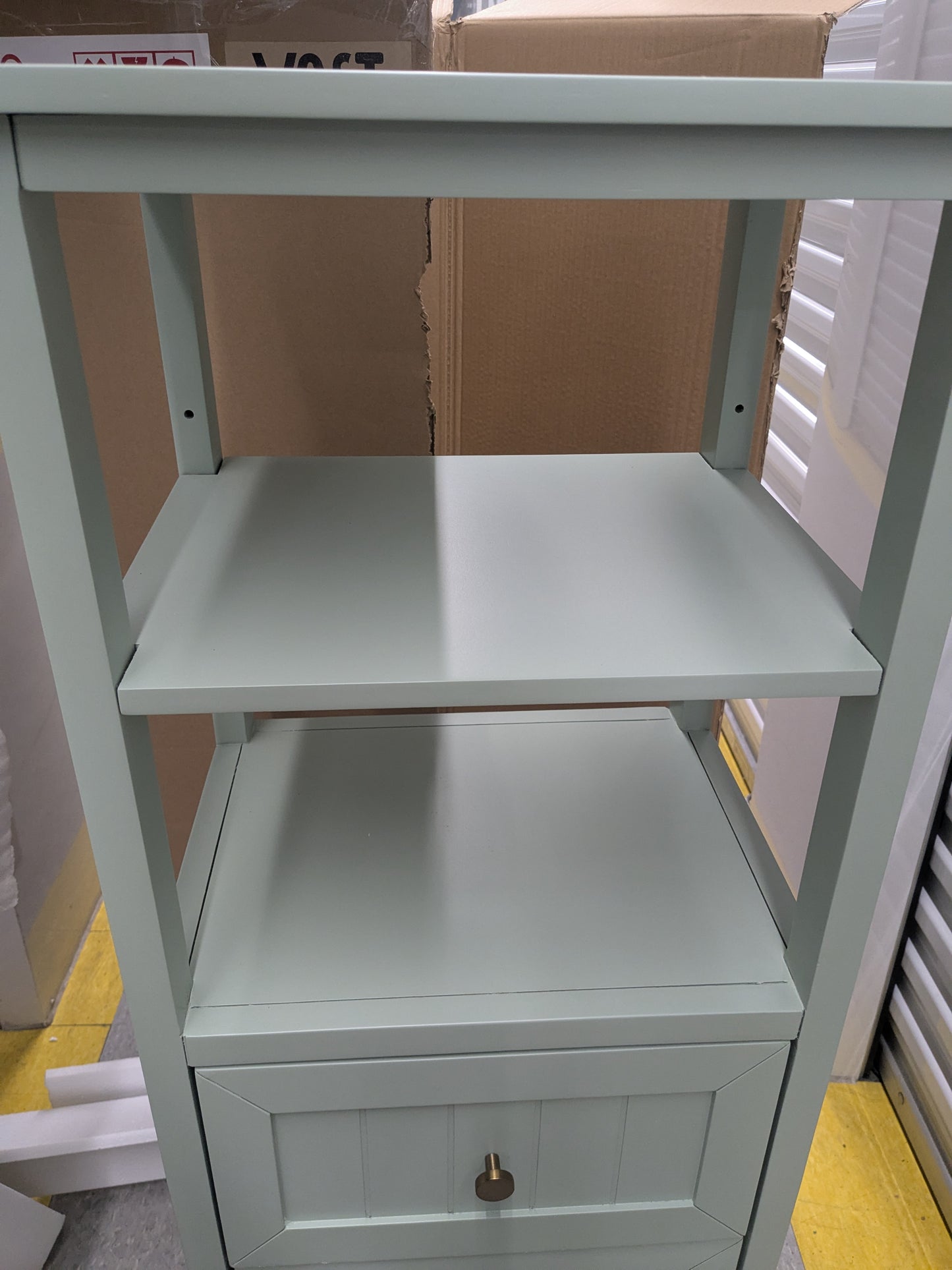 VAST Moc Van Cabinet