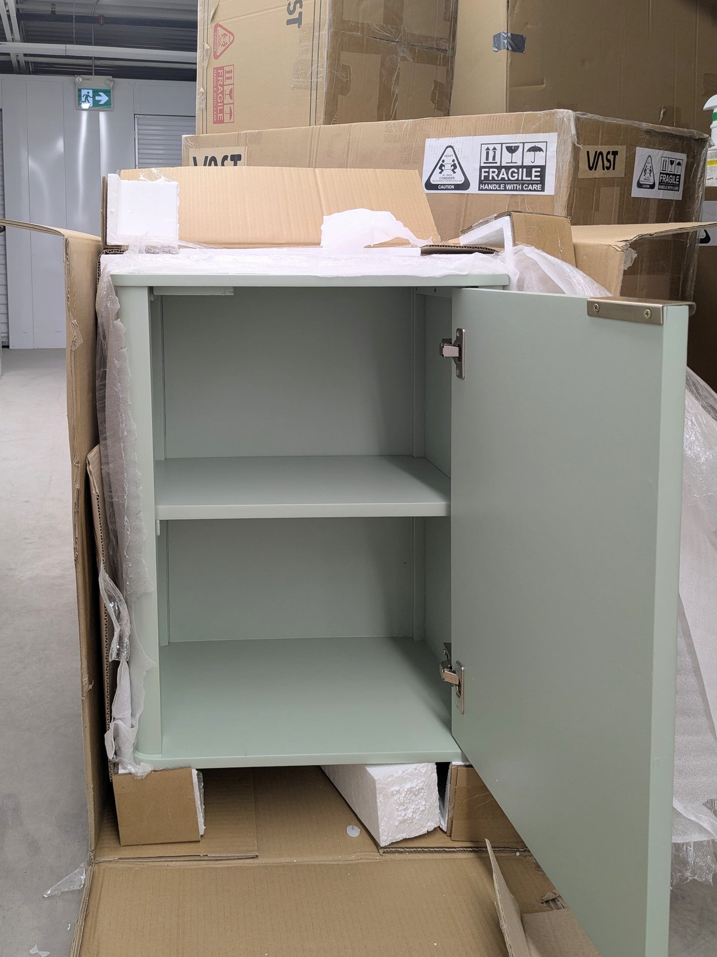 Le Hoa Storage
