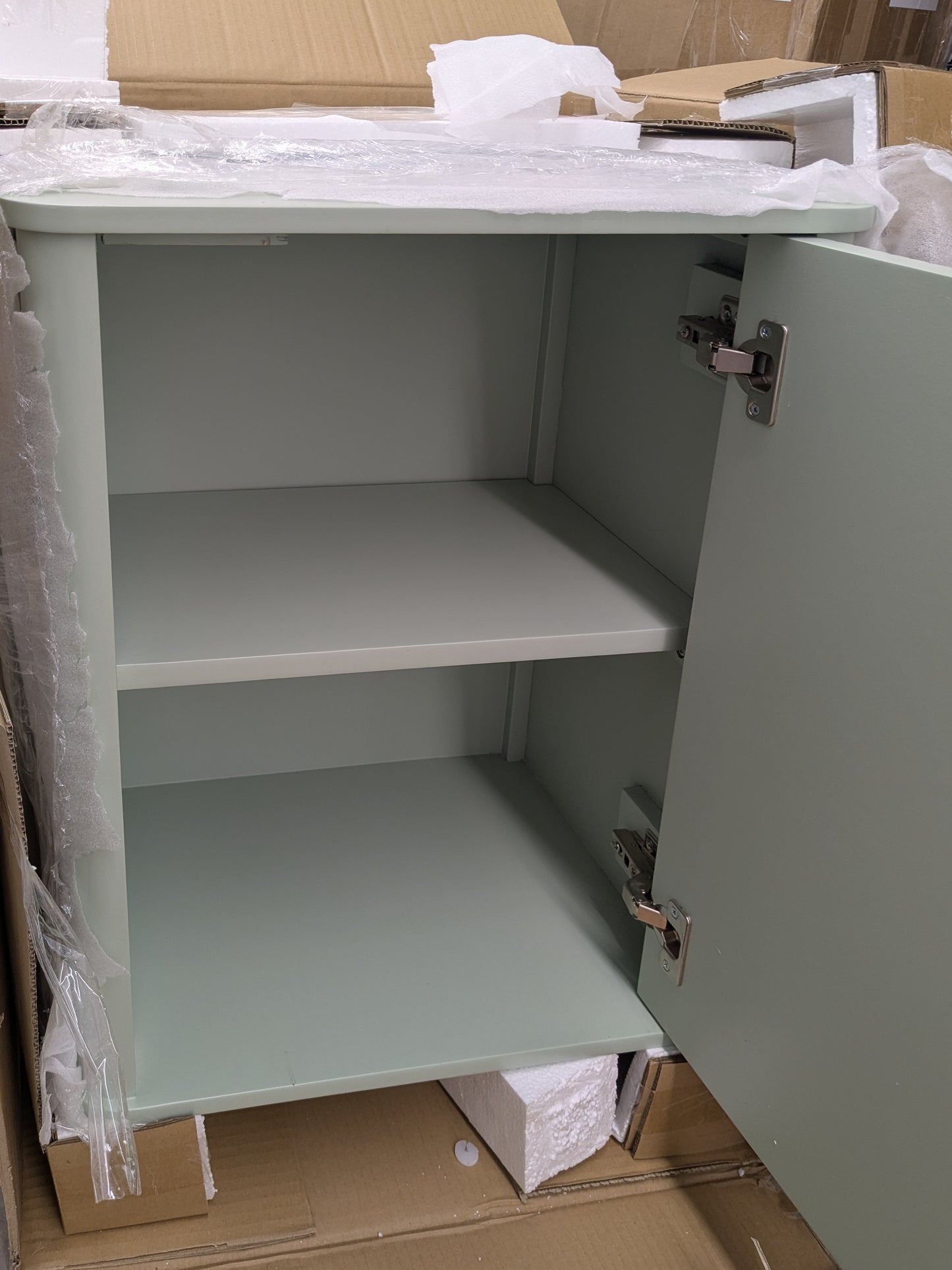 Le Hoa Storage