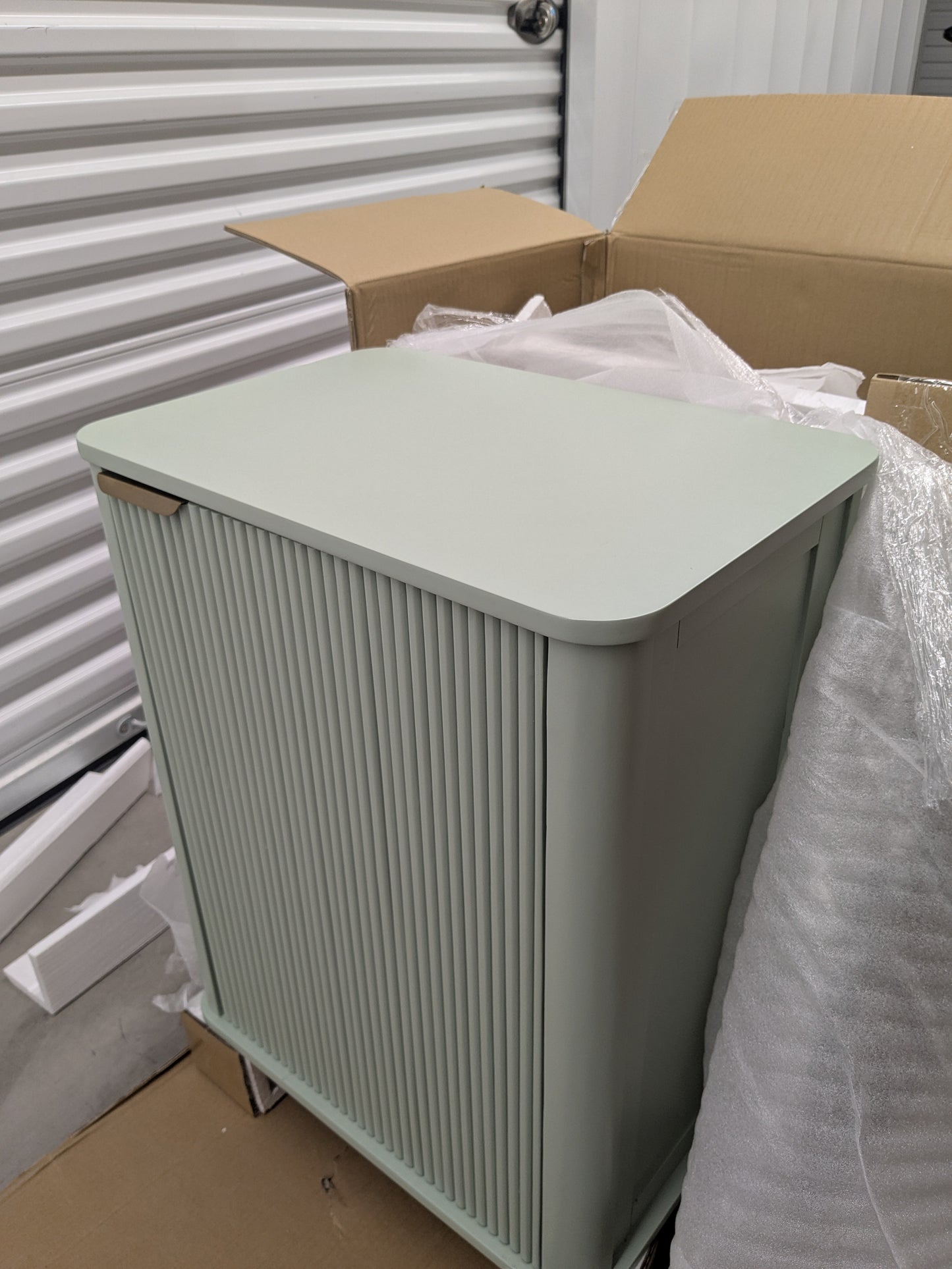 Le Hoa Storage