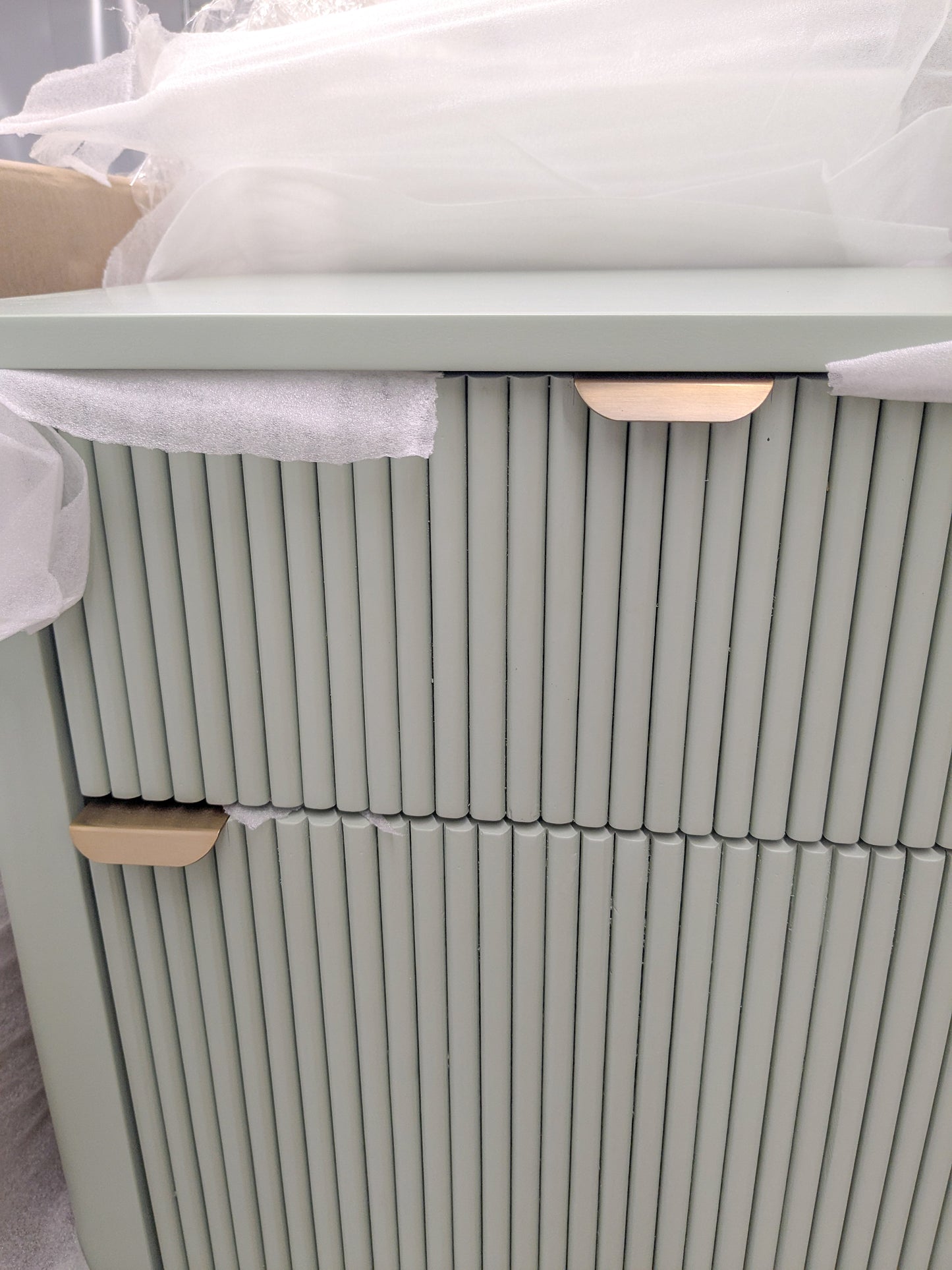 VAST Modern fluted drawer cabinet - Sage Green