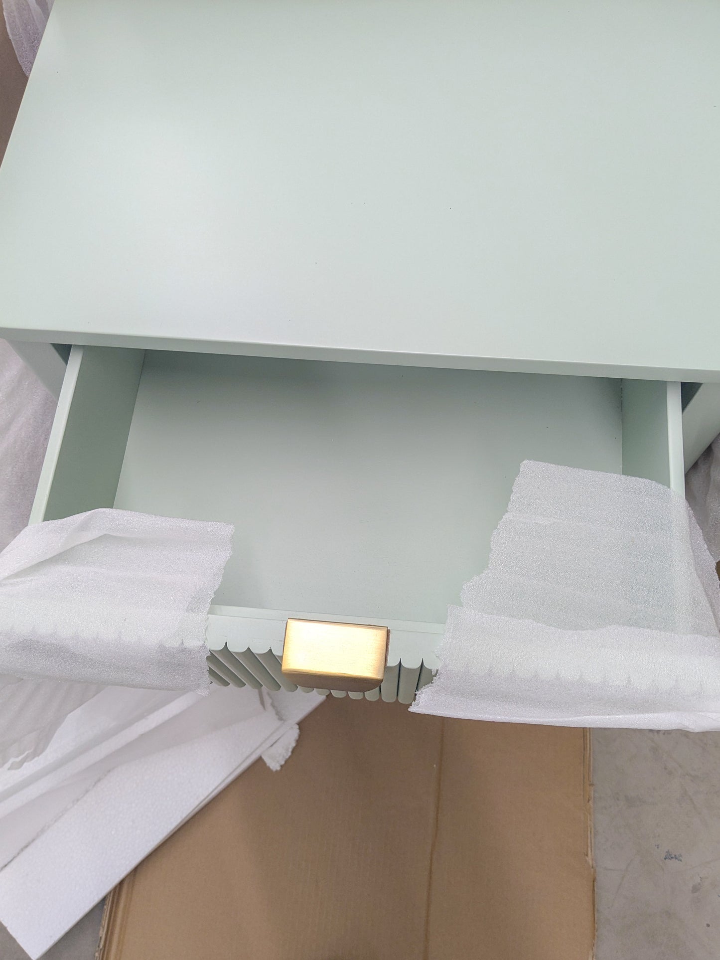 VAST Modern fluted drawer cabinet - Sage Green
