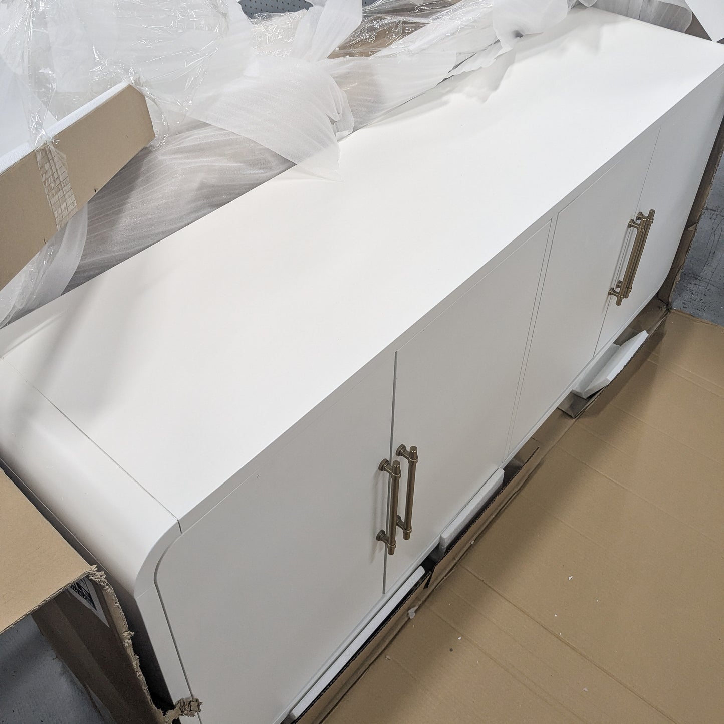 ✨ VAST Modern White Sideboard – Stylish, Spacious, and Built for Any Home ✨